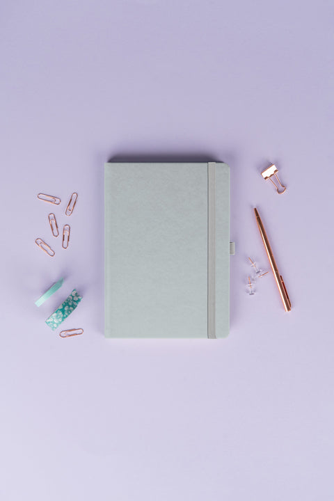 Notes Balacron, stříbrný, linkovaný, 15 x 21 cm