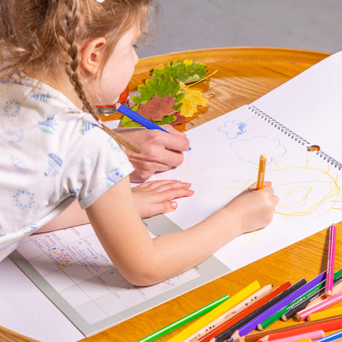 Kreativní rodinný kalendář 2026, 33 x 46 cm